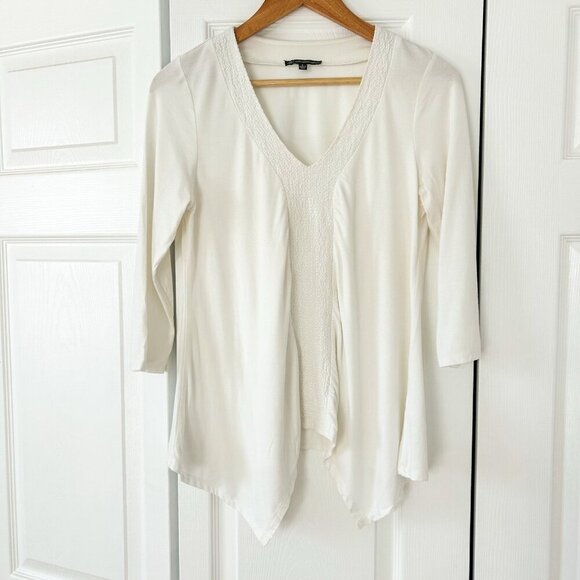 Adrianna Papell Tops - Adrianna Papell Cream V-Neck 3/4 Sleeve Handkerchief Hem Top Size Small
